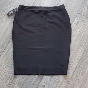 Peter Nygard Black pencil skirt